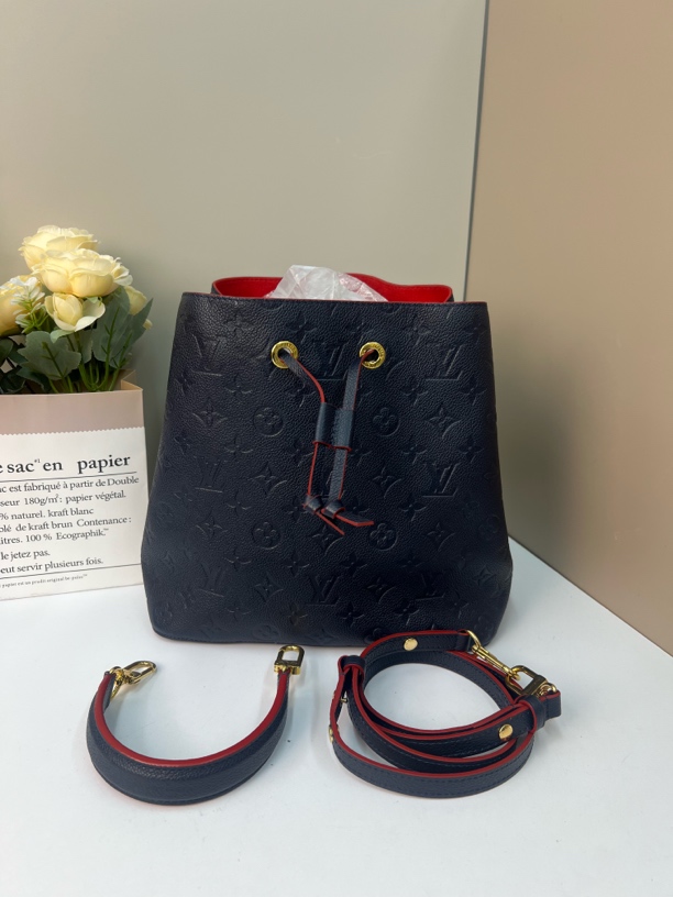 95新 LouisVuitton/路易威登 路易威登蓝色全皮水桶包