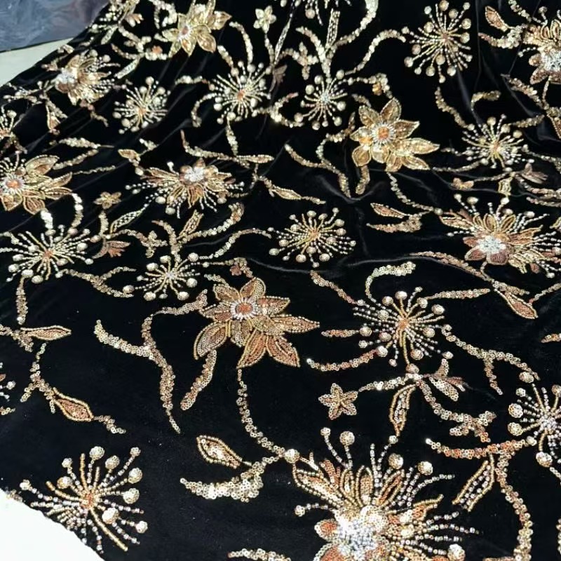 高端丝绒刺绣加厚面料打造独特质感面料