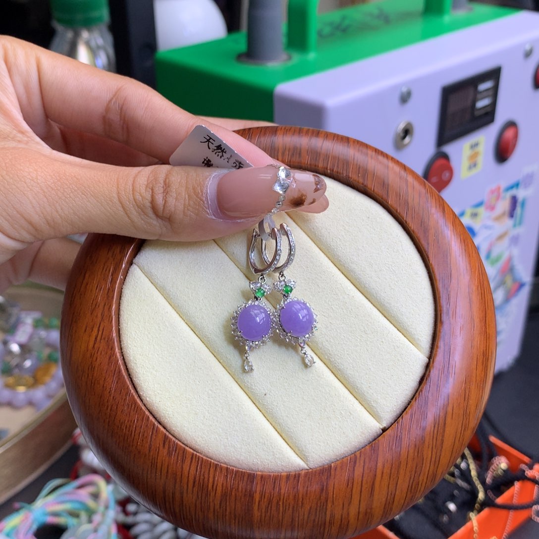 佳***洛翡翠18K金镶嵌颈饰