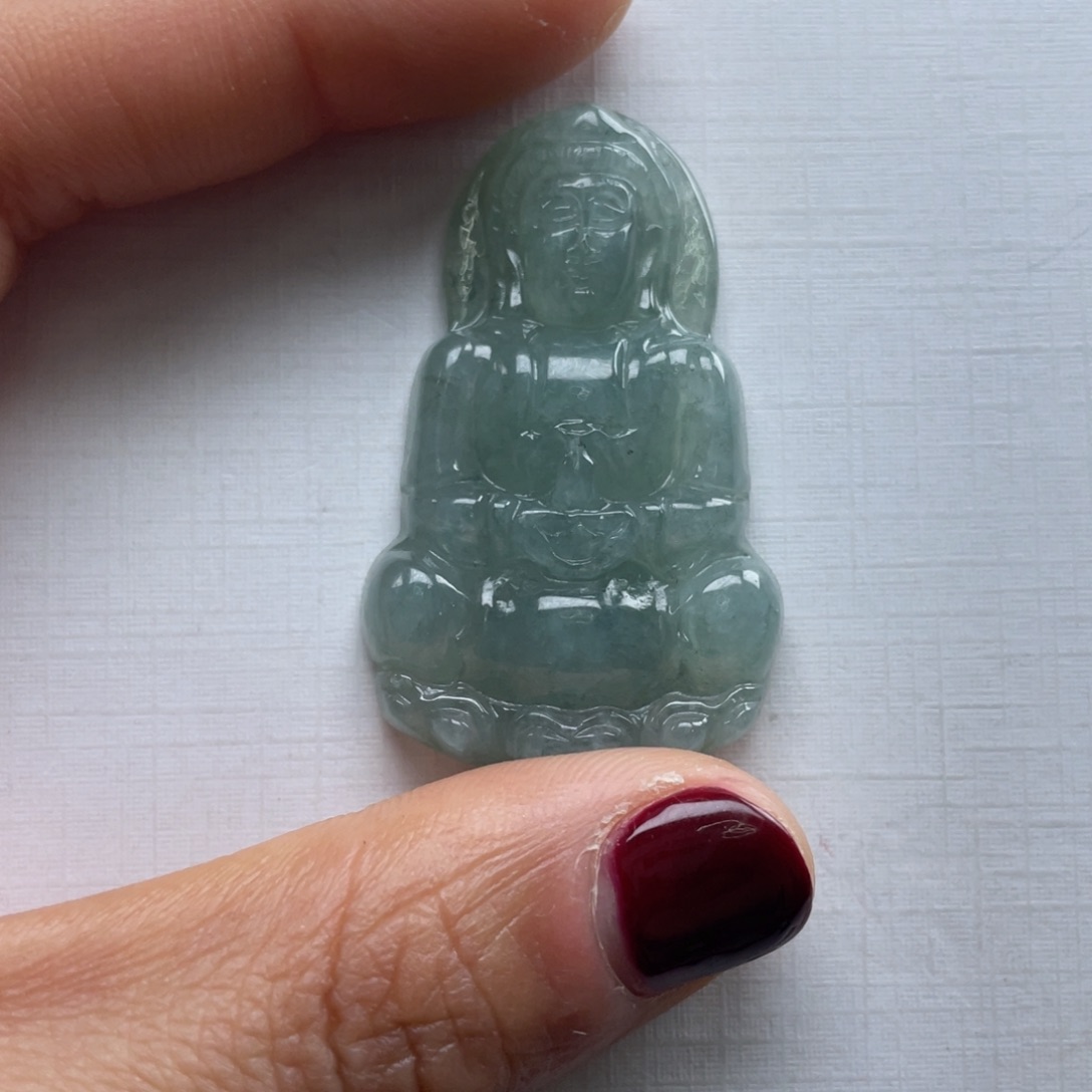 证***^翡翠未镶嵌颈饰观音