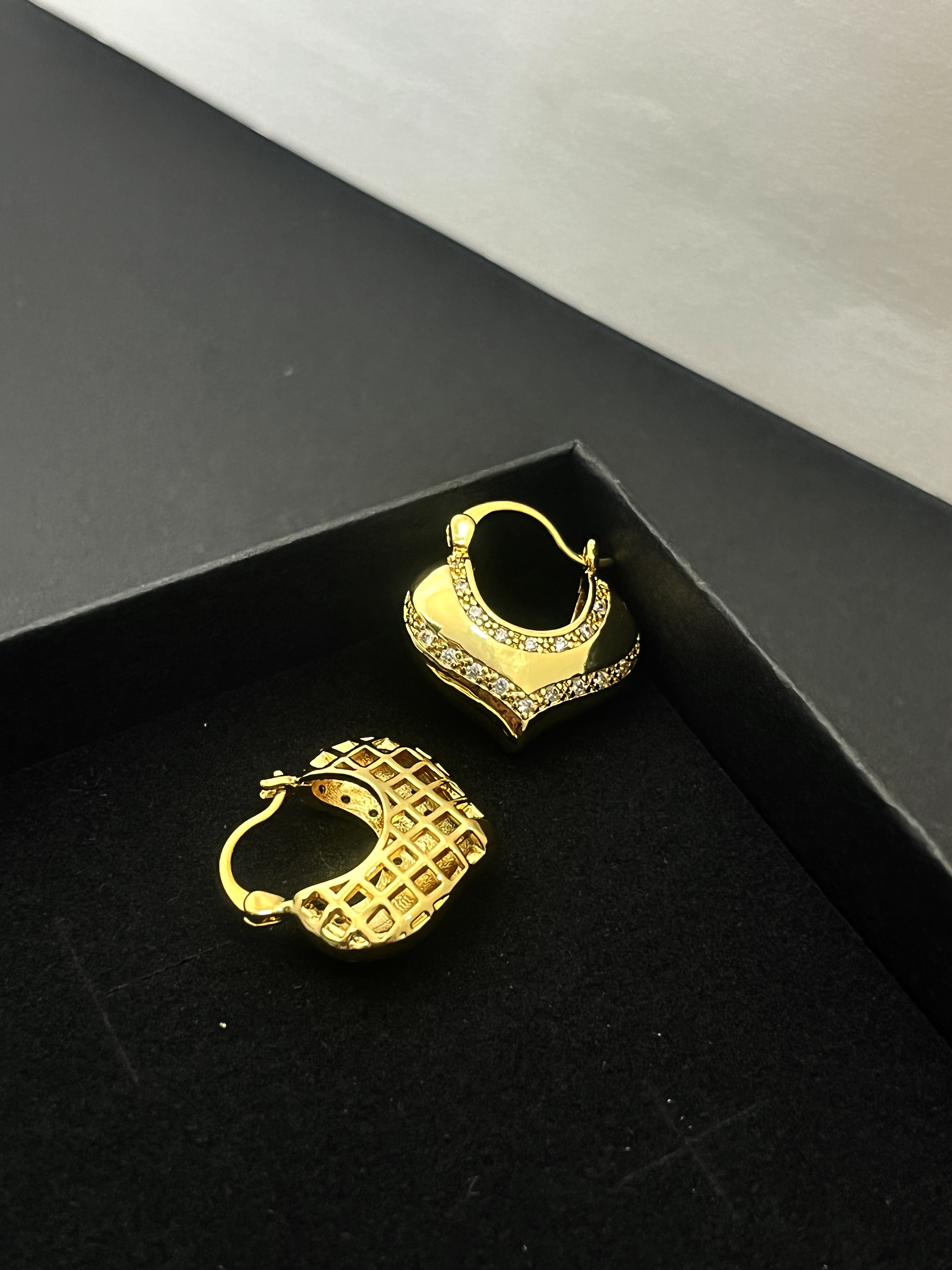 铜合金合成锆石耳饰 潮流复古铜合金耳饰合成锆石方形时尚耳扣066