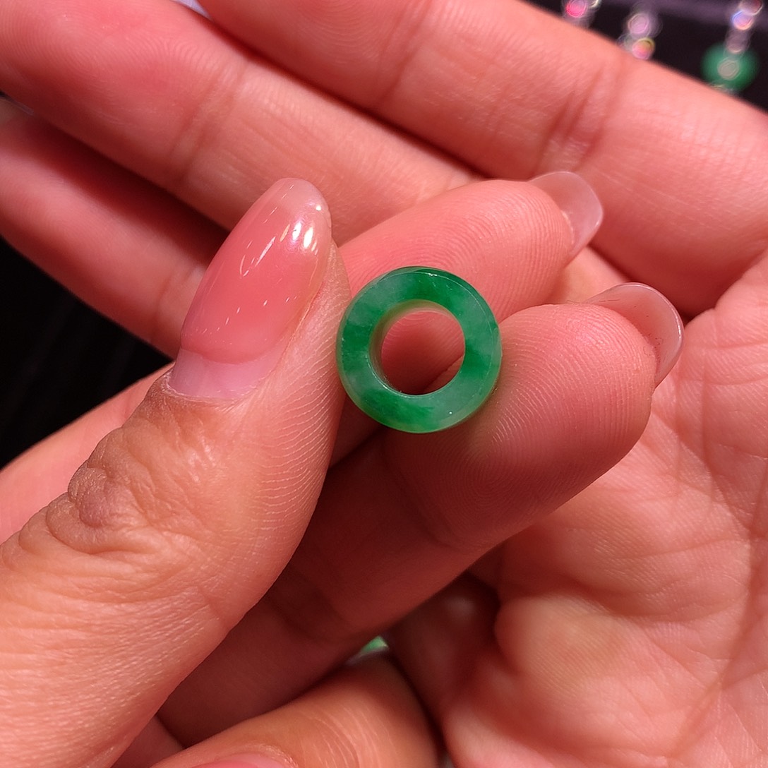 翡翠未镶嵌颈饰缅甸翡翠吊坠未镶嵌