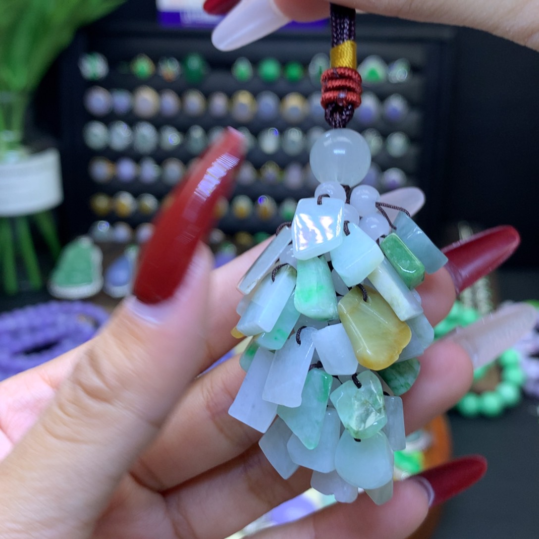 翡翠颈饰未镶嵌天然