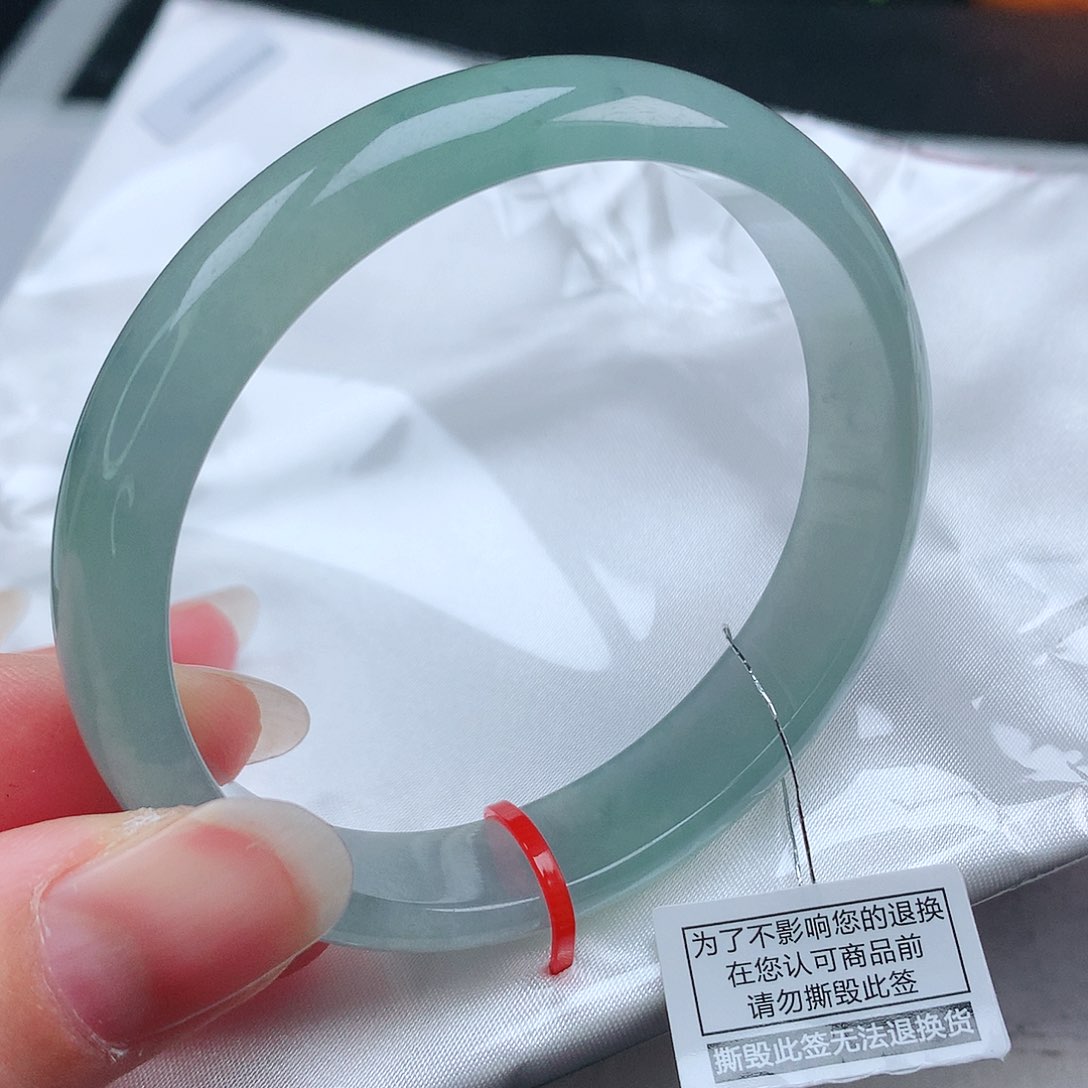 翡翠手镯未镶嵌57+贵