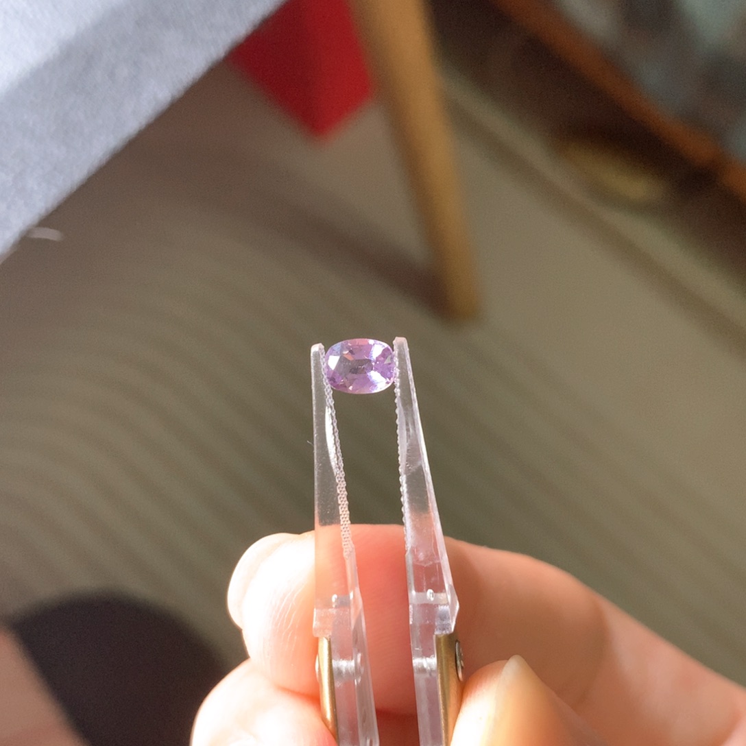 裸石未镶嵌尖晶石50 分