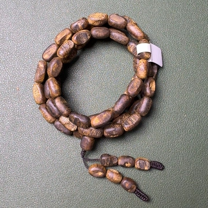 沉香手串海南白棋留疤老料27.6克