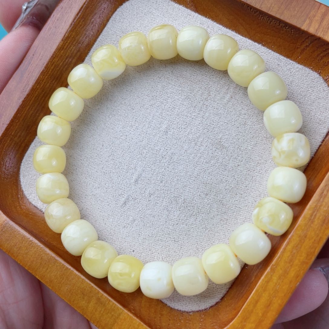 蜜蜡裸石未镶嵌蜜蜡72