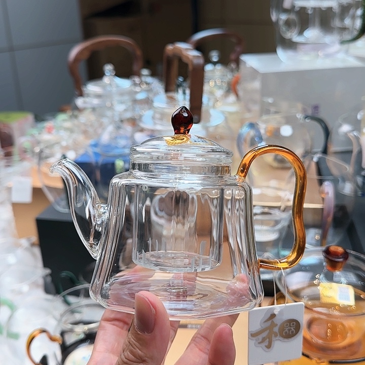 禾器琥珀色锦瑞壶