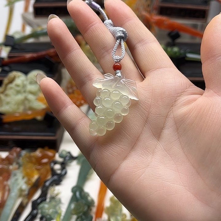 蛇纹石玉岫玉挂坠未镶嵌