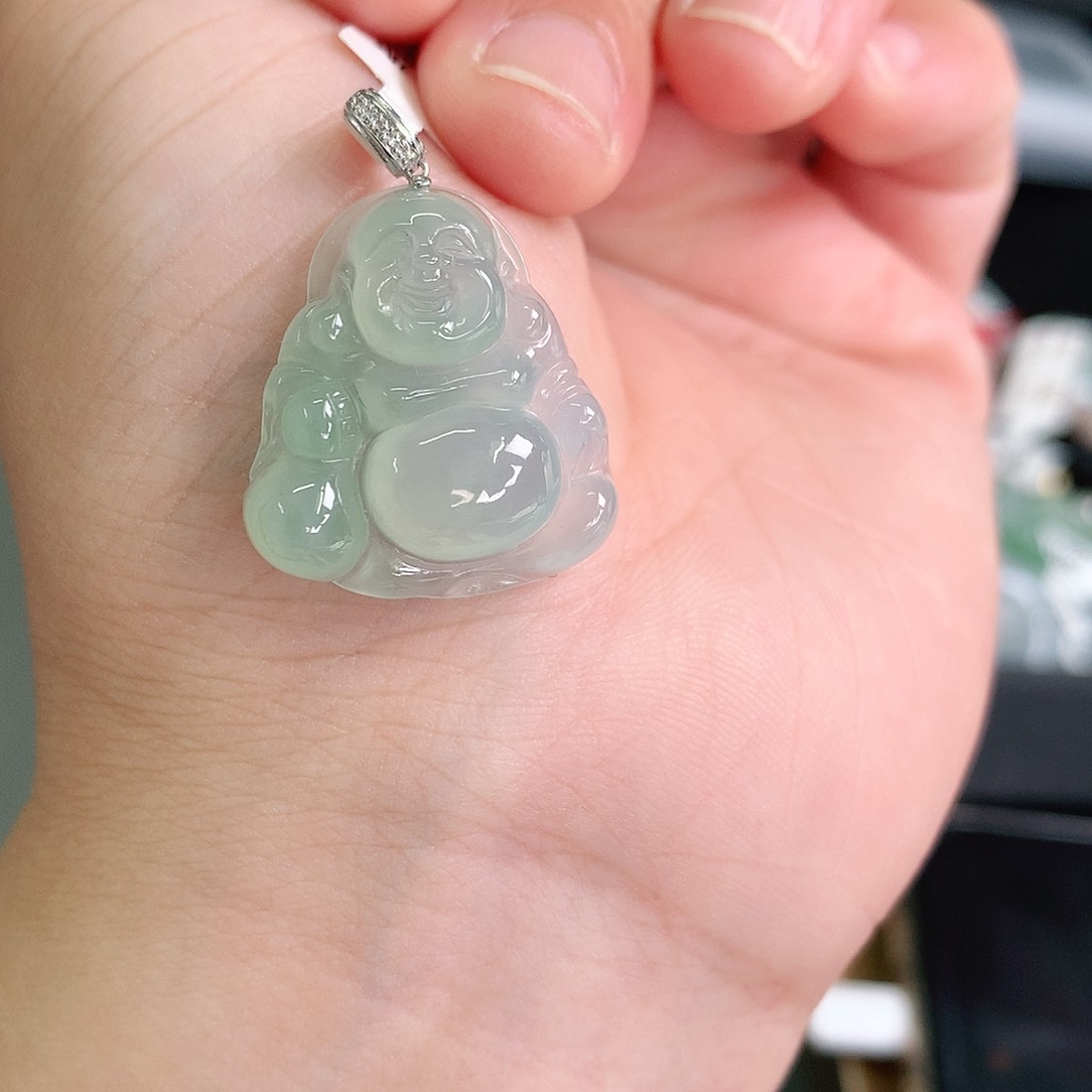 翡翠18K金镶嵌颈饰冰晴布袋佛