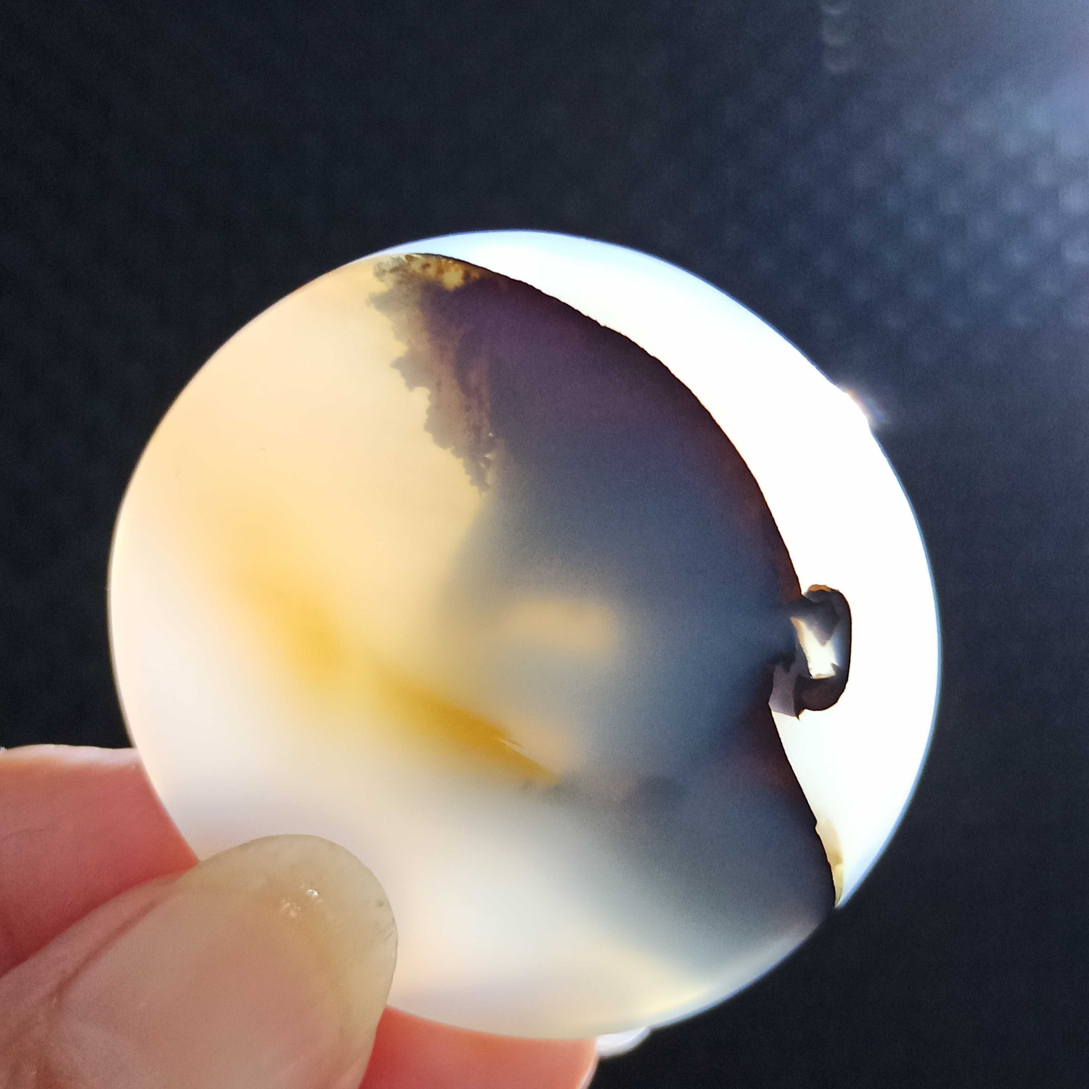 天然精品玛瑙吊坠，像形，(熊狮)