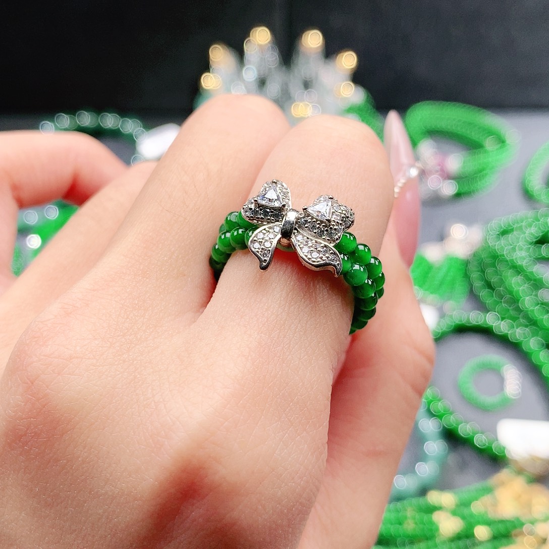 翡翠未镶嵌手链戒指