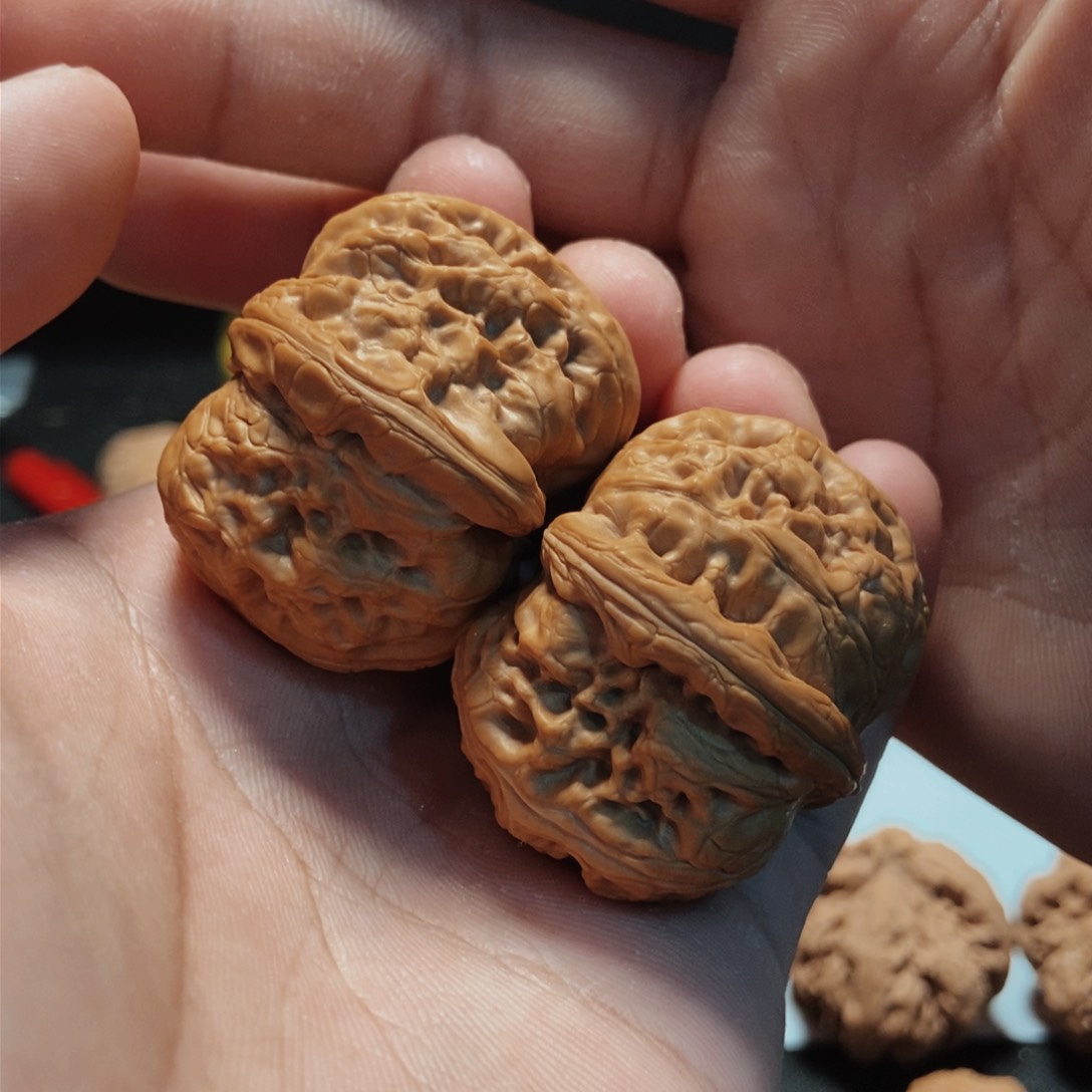 文玩核桃吊坠元宝