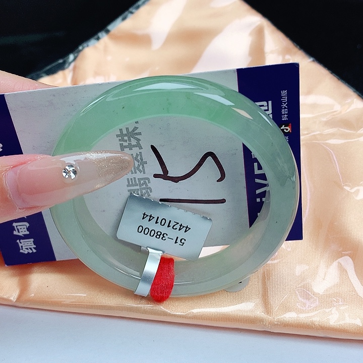 翡翠手镯未镶嵌缅甸天然a货翡翠手镯