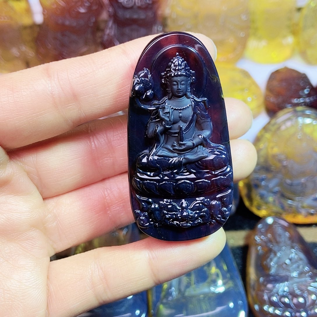 琥珀颈饰未镶嵌大势至