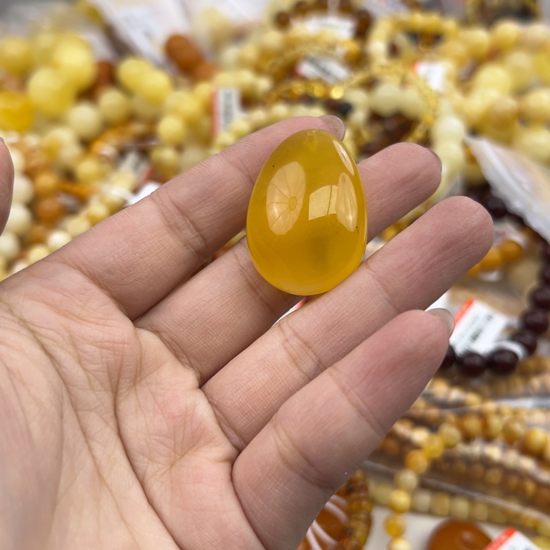 琥珀珠宝奇石未镶嵌