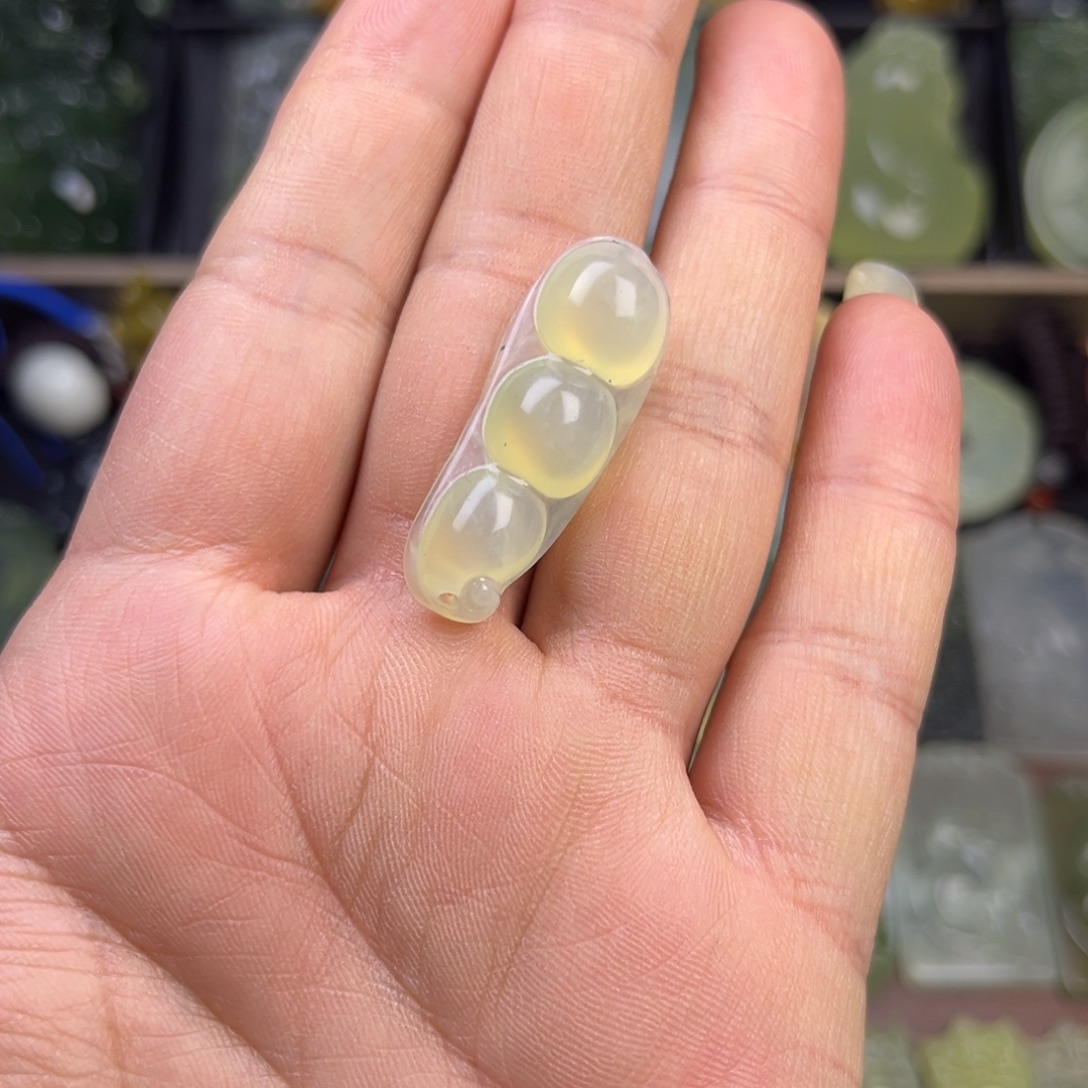 蛇纹石玉未镶嵌吊坠(不含链)