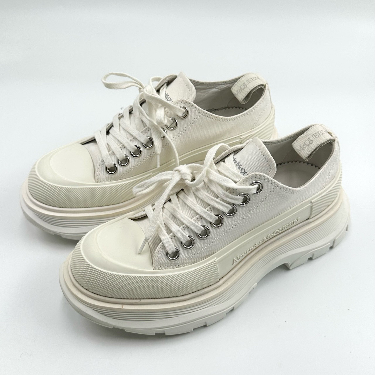 95新 Alexander McQueen/亚历山大·麦昆 白色马丁靴/36码/06702
