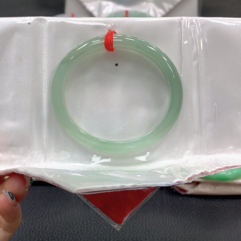 【闪购商品】翡翠手镯未镶嵌翡翠