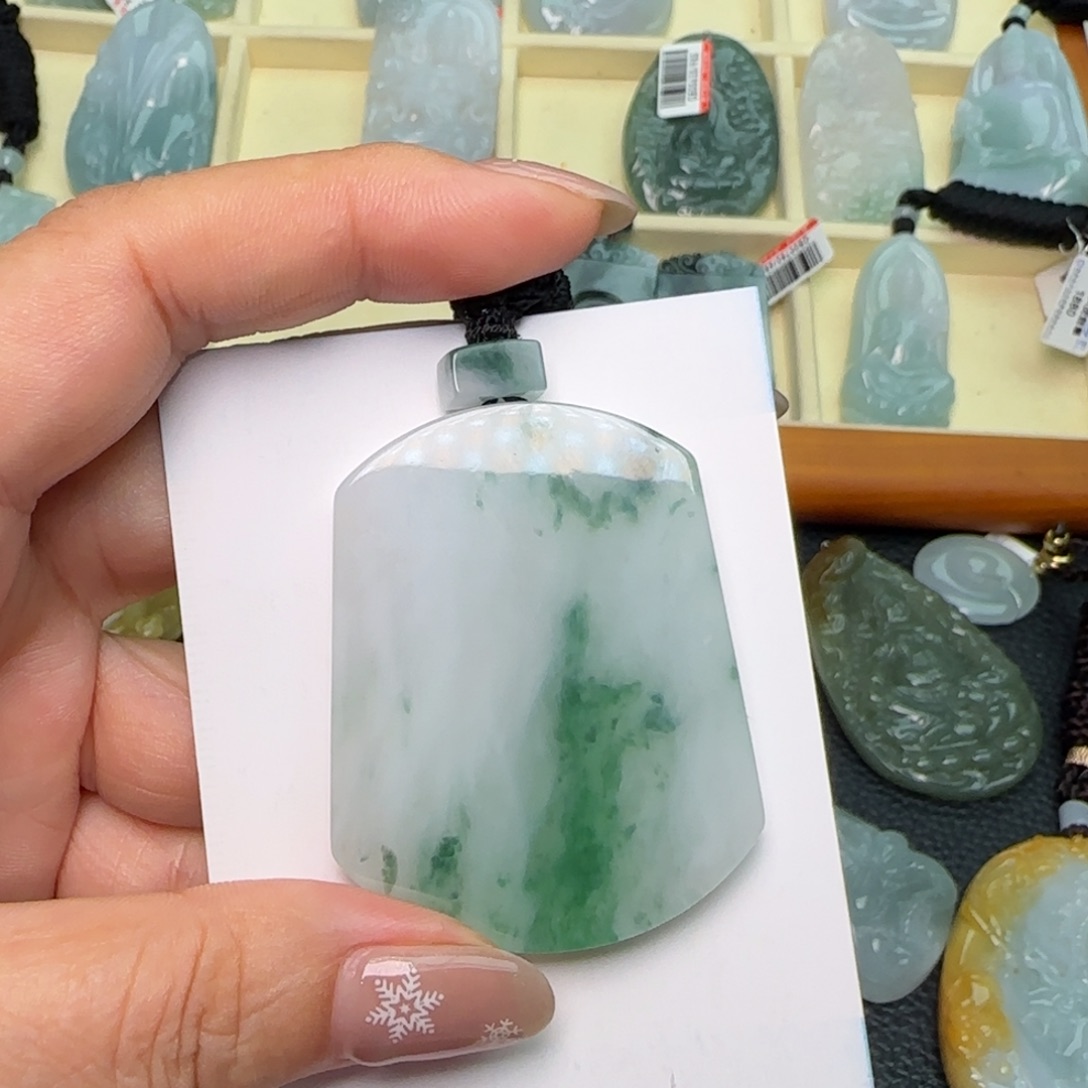 美***播翡翠未镶嵌颈饰  