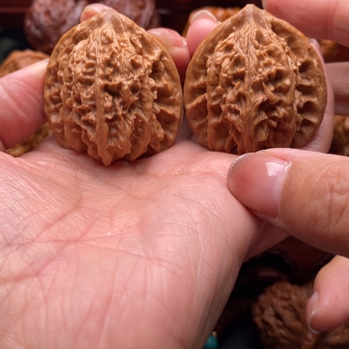 八***～文玩核桃把件霞云岭