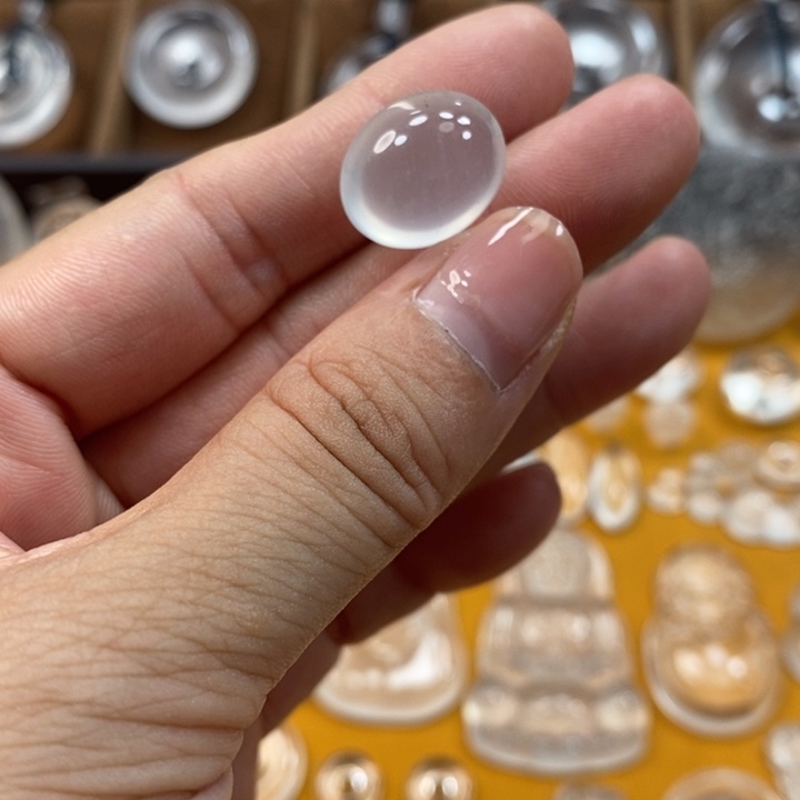 石英质玉吊坠未镶嵌