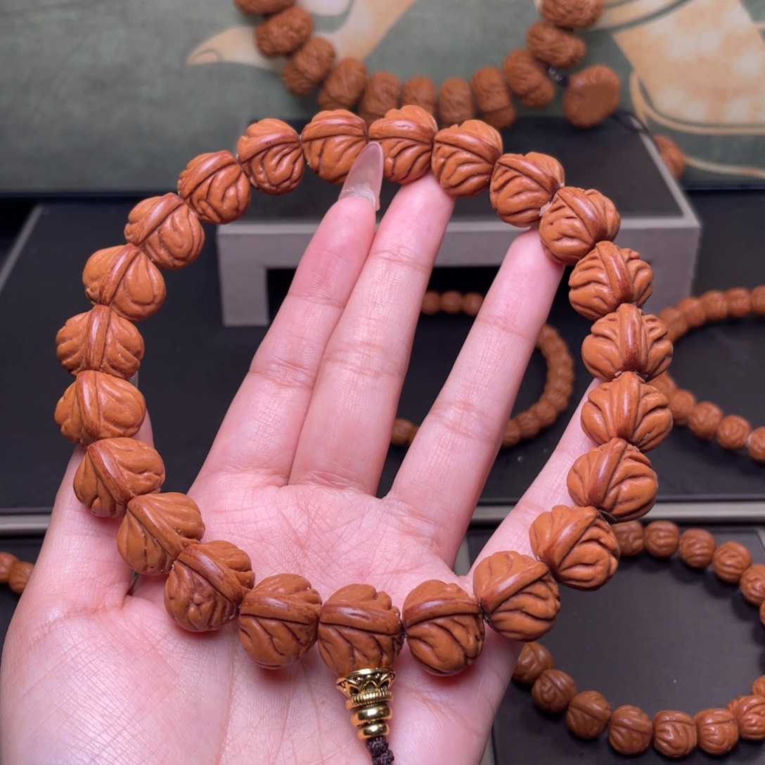 *****吊坠桃核17盘龙爆肚手串