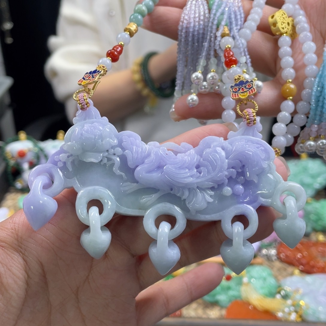 翡翠颈饰未镶嵌代编织