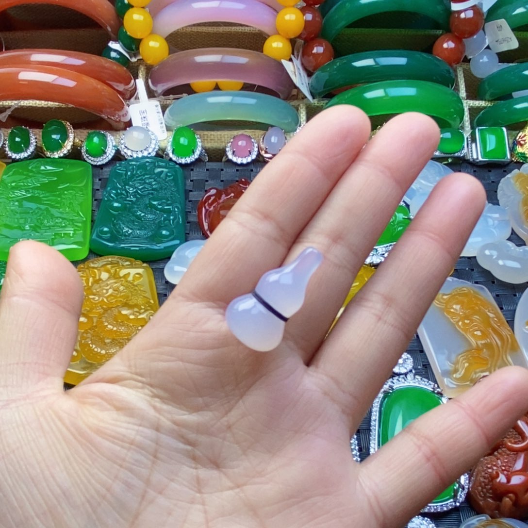 风***子玛瑙/玉髓未镶嵌颈饰