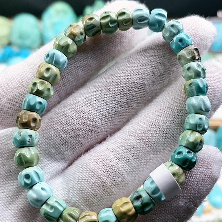 绿松石配饰未镶嵌