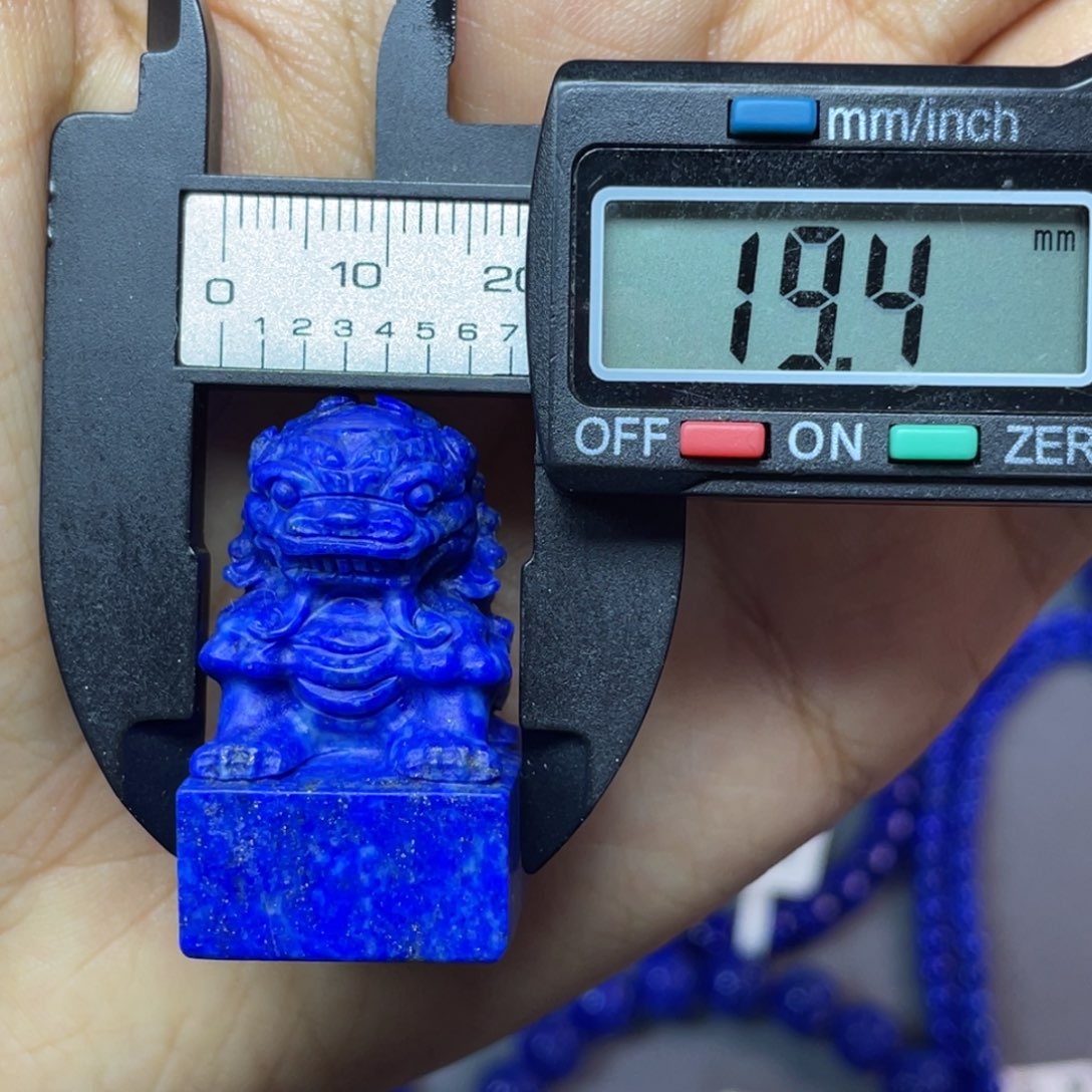 青金石未镶嵌印章雕刻件