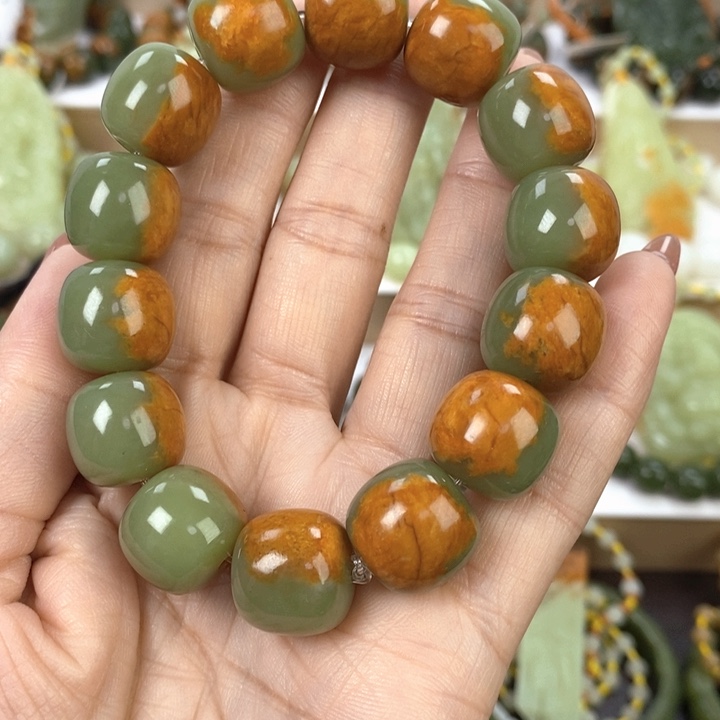 【闪购商品】透闪石质玉手串未镶嵌恰*