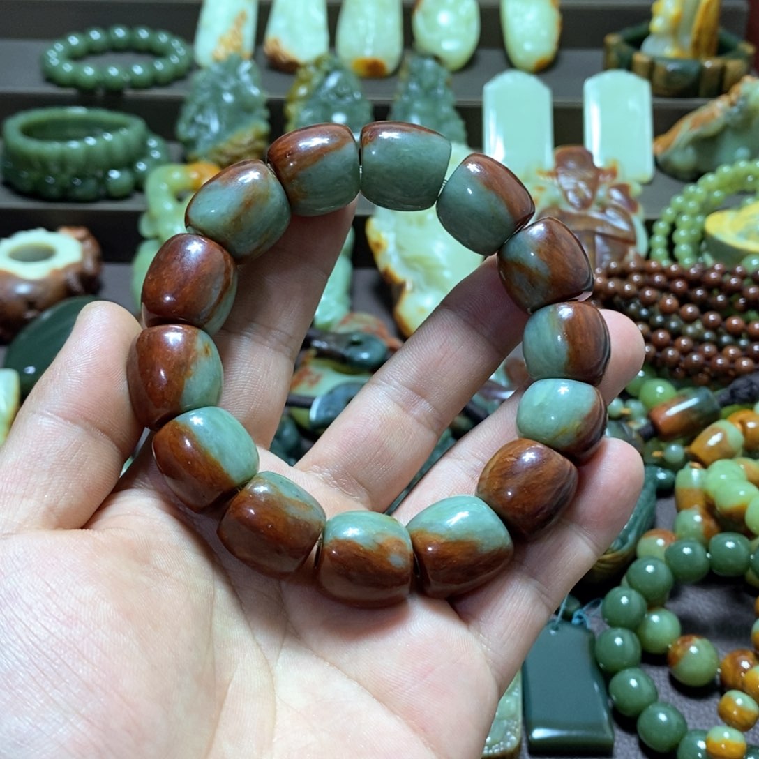 岫岩河磨玉（透闪石质玉）手串未镶嵌啊*