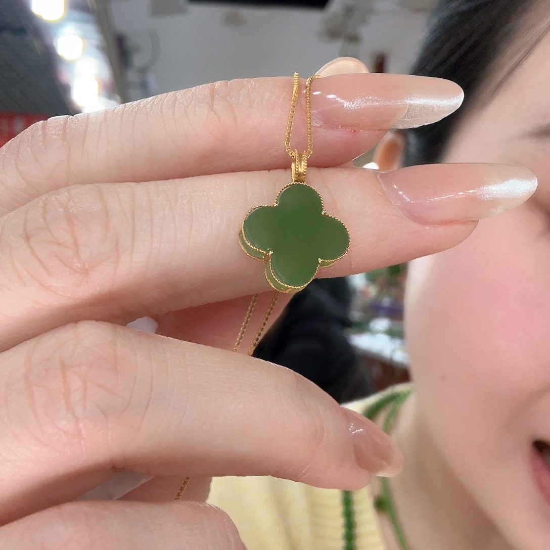 和田玉吊坠(不含链)18K金镶嵌