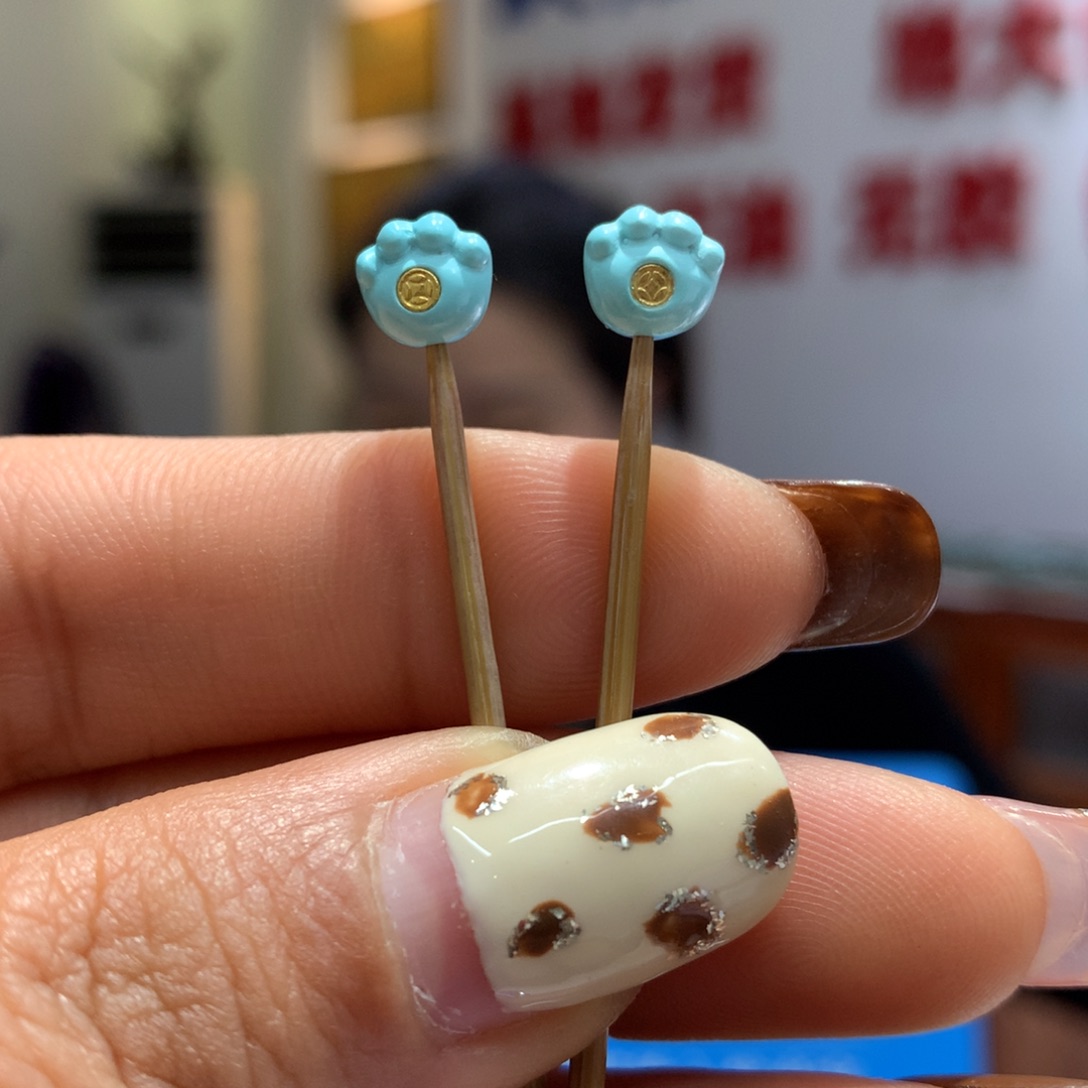 绿松石配饰未镶嵌