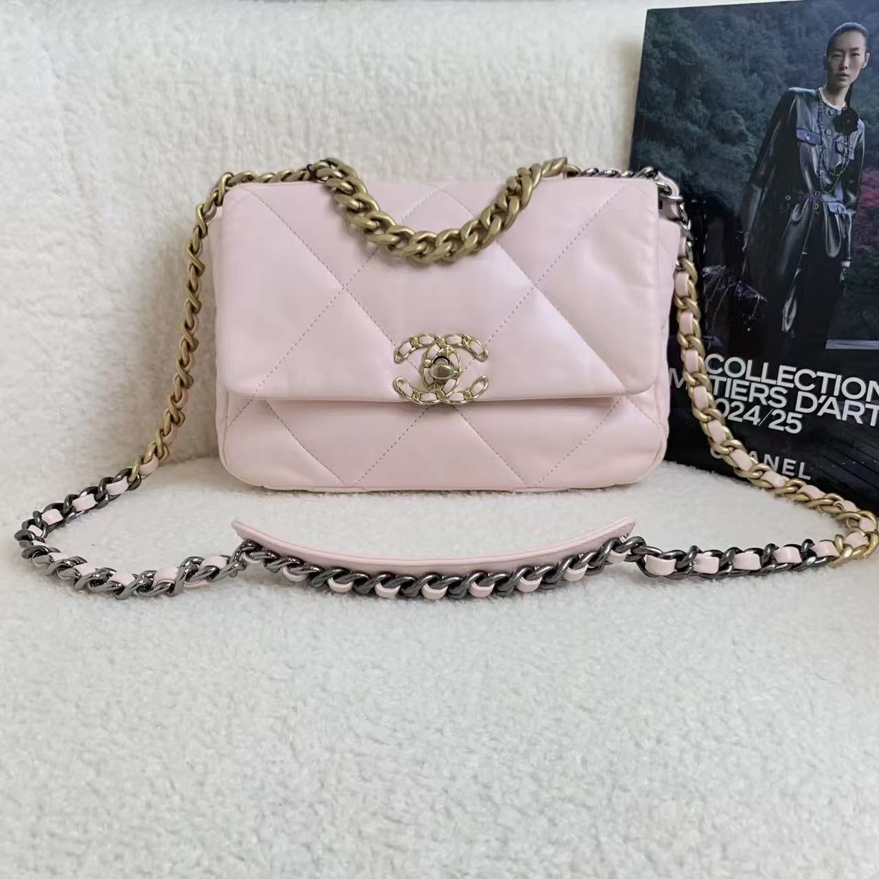 99新 Chanel/香奈儿 樱花粉羊皮19bag/16663280/12期/代卖服务