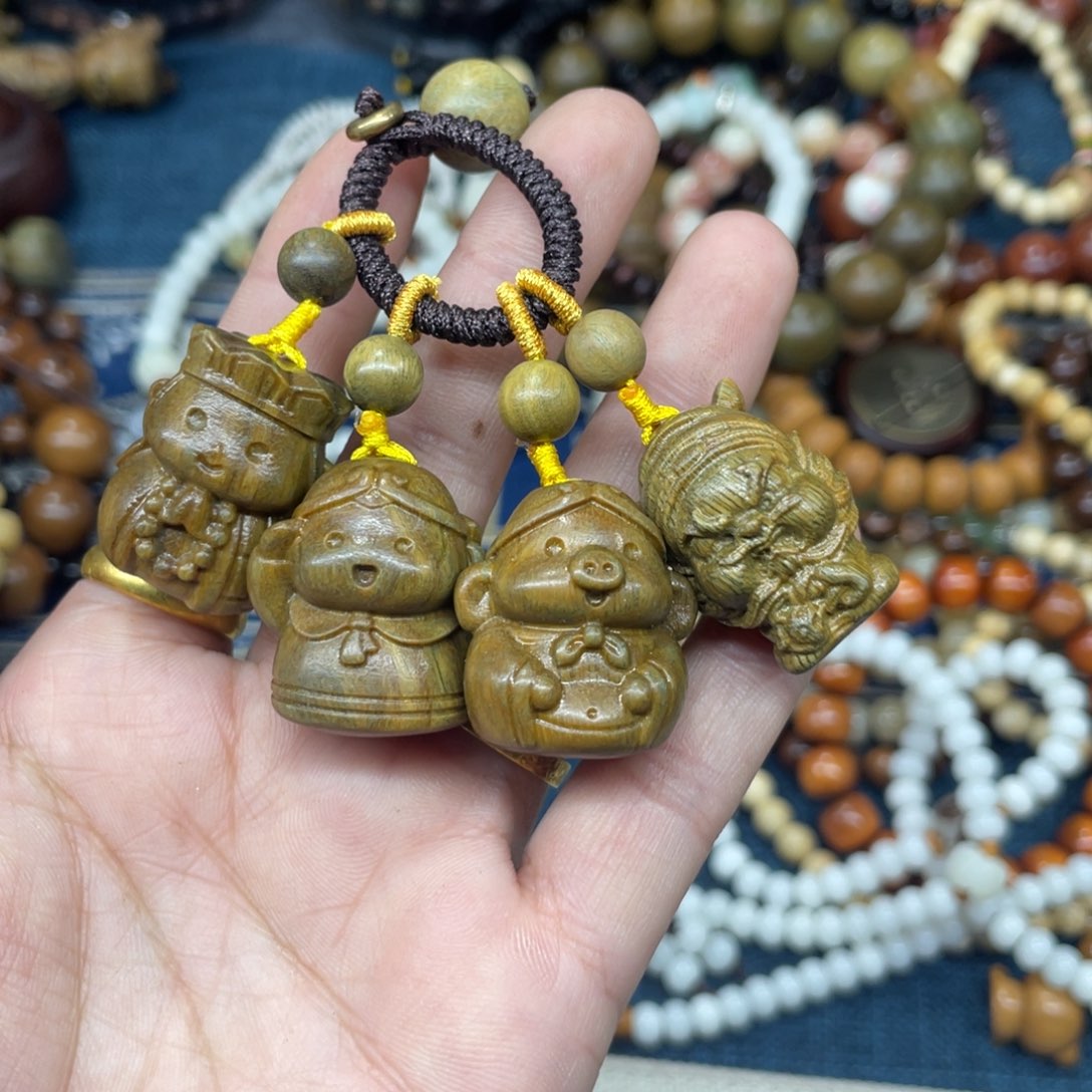 维腊木（绿檀）无事牌