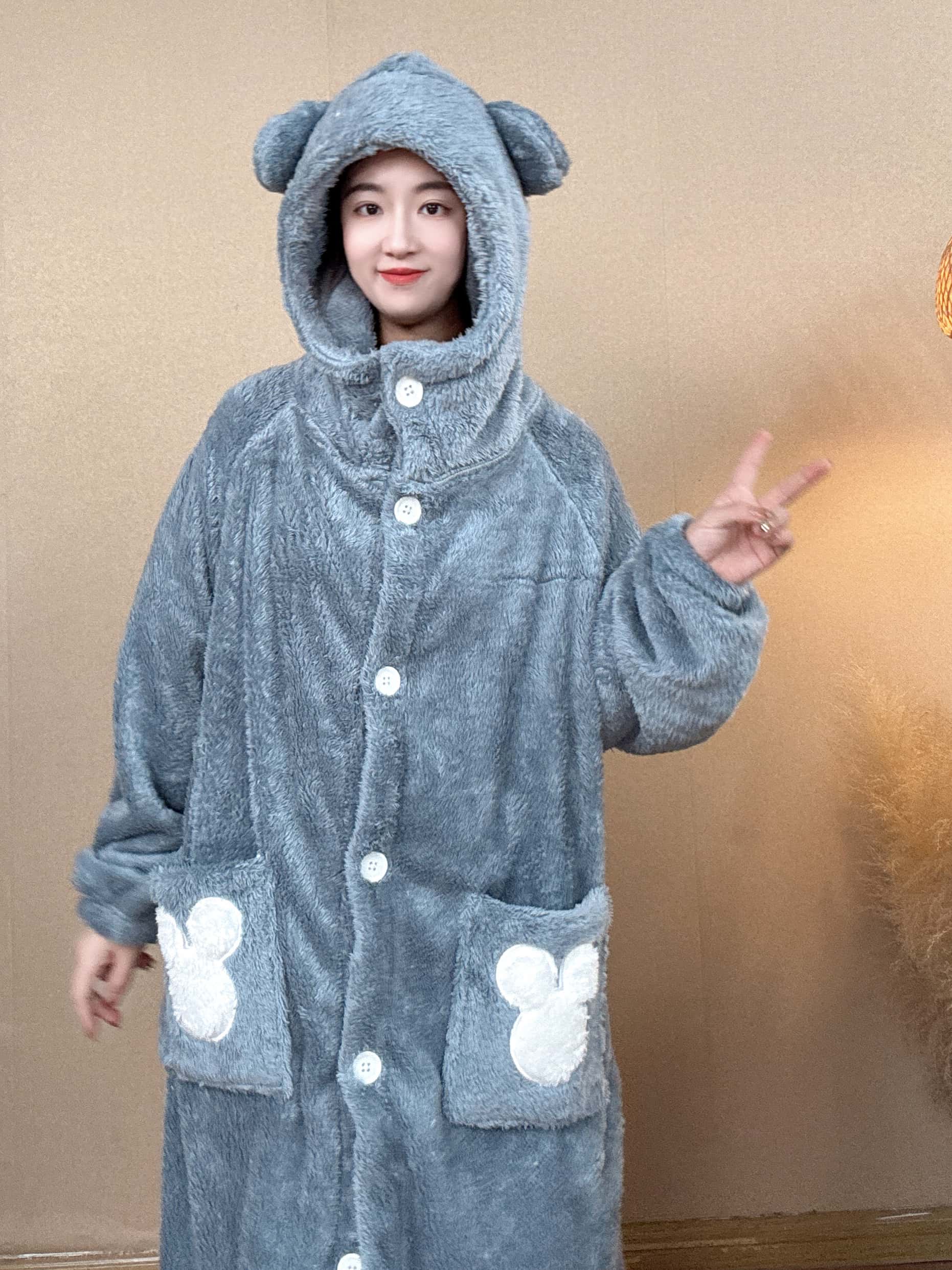舒棉绒睡衣一件，不限款式尺码