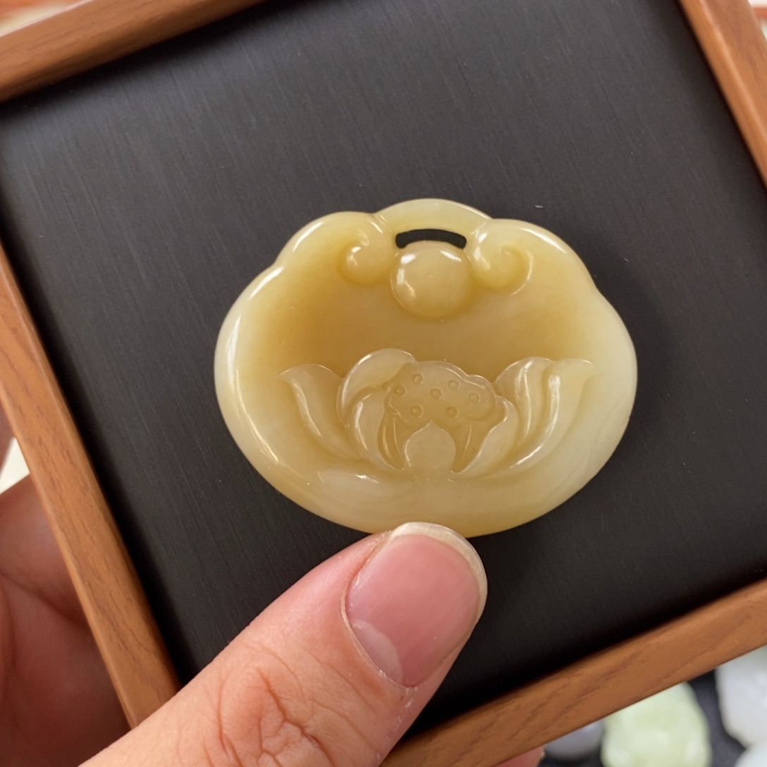 【闪购商品】和田玉吊坠未镶嵌