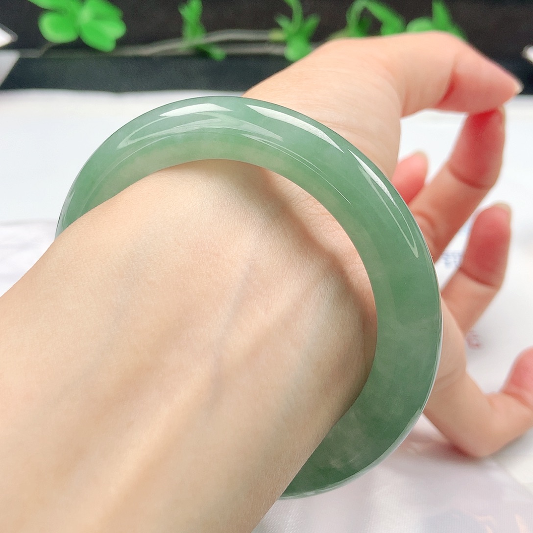 未镶嵌手镯（圆镯）翡翠54圆