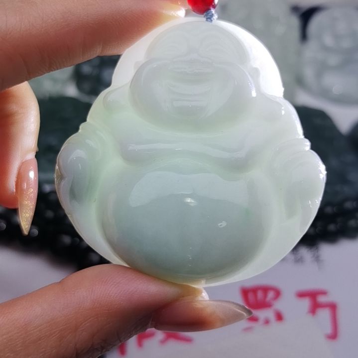 翡翠颈饰未镶嵌天然的A货翡翠