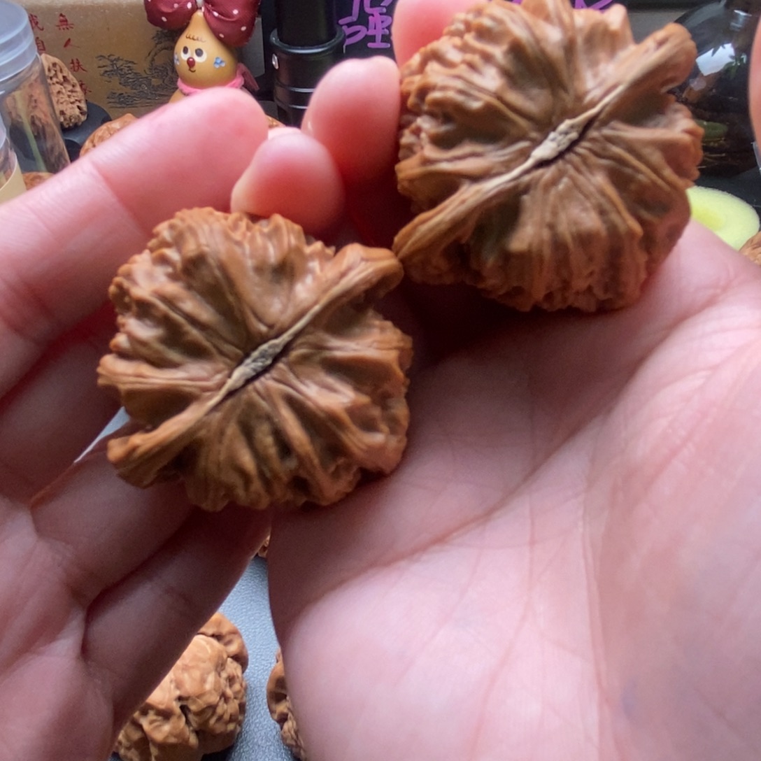 n***s文玩核桃吊坠白狮子43