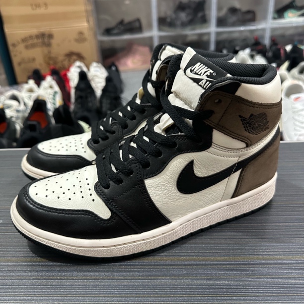 90新 maje 41码/瑕疵/Air Jordan 1 小倒钩 复古篮球鞋 摩卡 2499