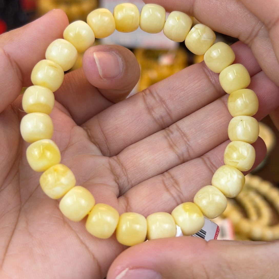 琥珀裸石未镶嵌kjhhhjjjm