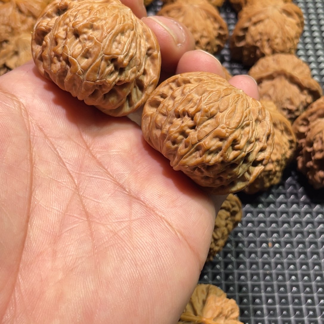 C***哥核桃43全品磨盘狮子头