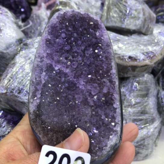 紫晶天然水晶摆件未镶嵌