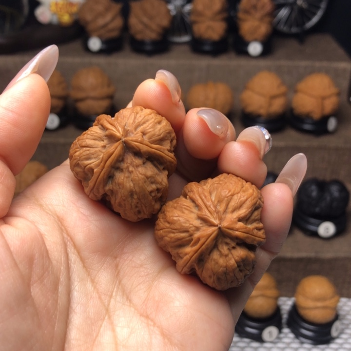 橄榄核吊坠宽*100小石斧