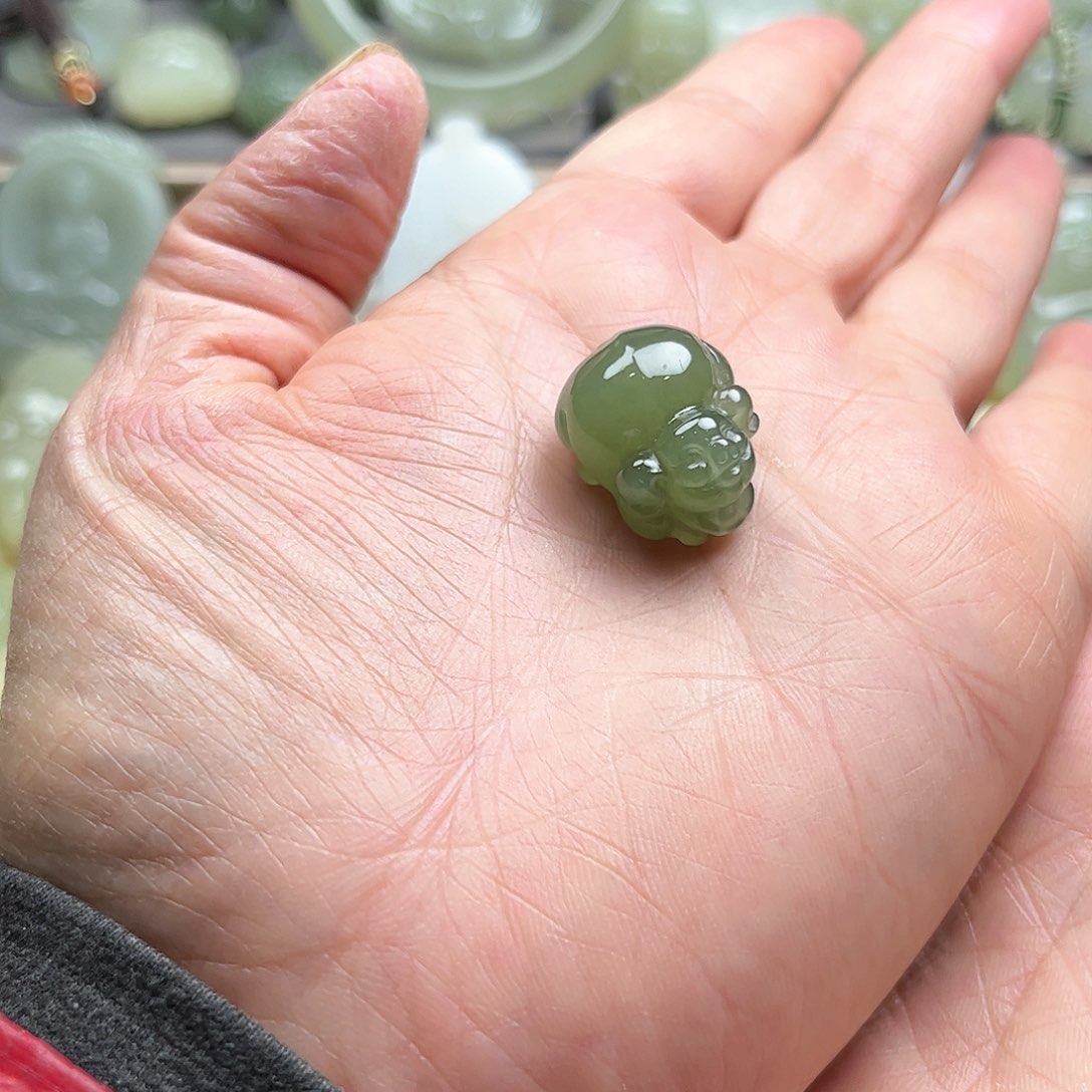 和田玉未镶嵌挂件