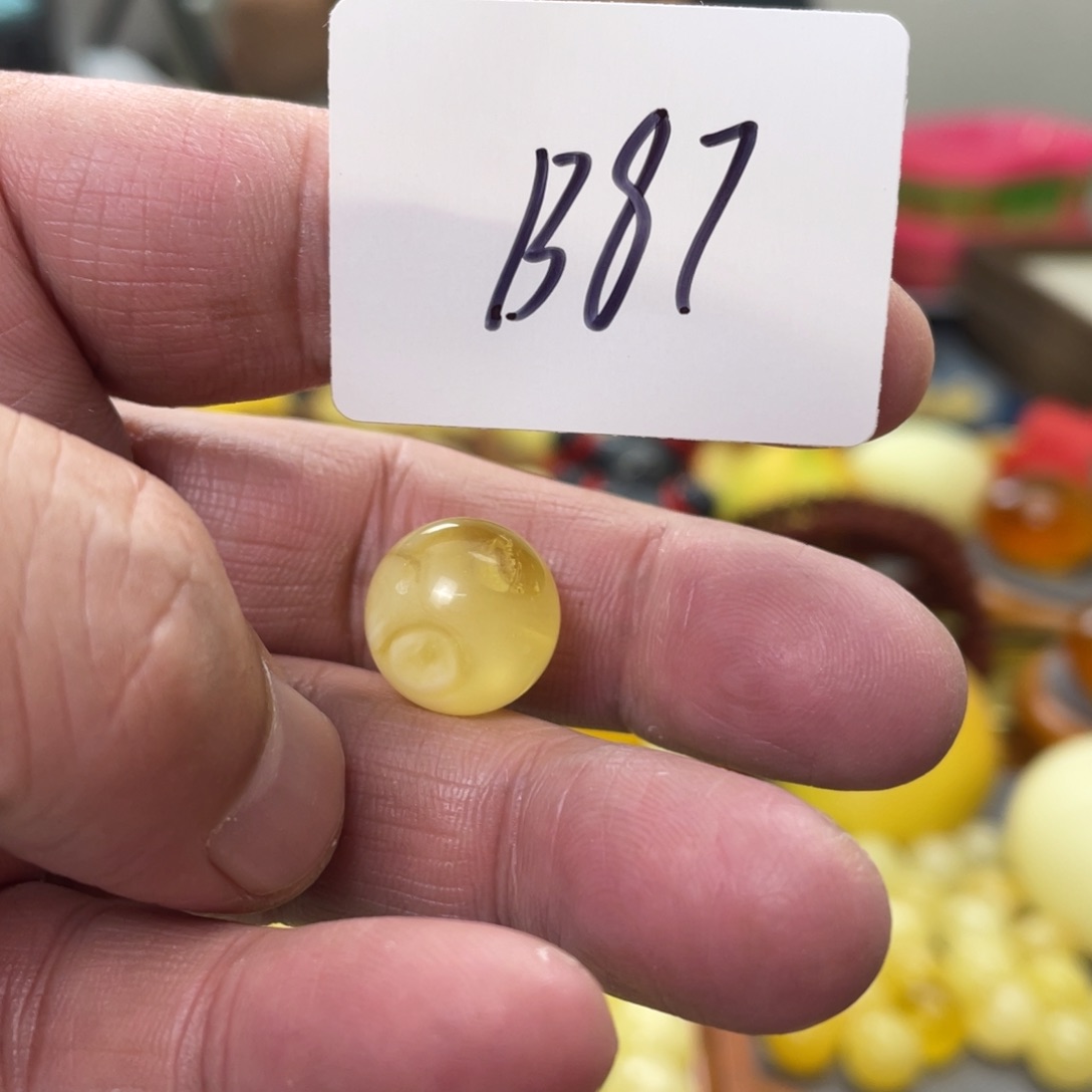 手链琥珀未镶嵌多样性发，发其中一件