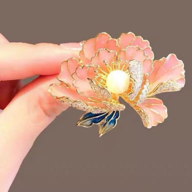 锌合金莫桑石胸针 高级感女牡丹花粉色胸针中式胸花国潮古典气质